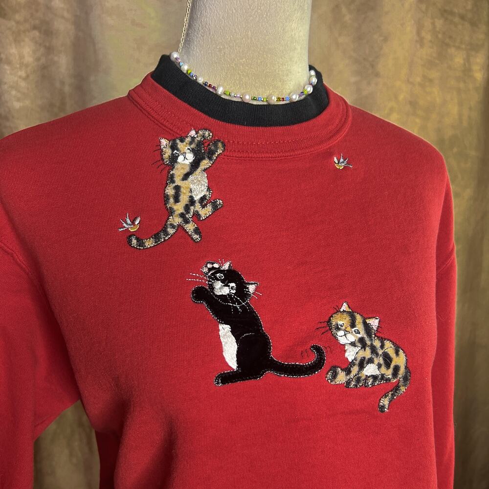 Vintage 90s Cats Kittens Patchwork Sweatshirt Red… - image 2